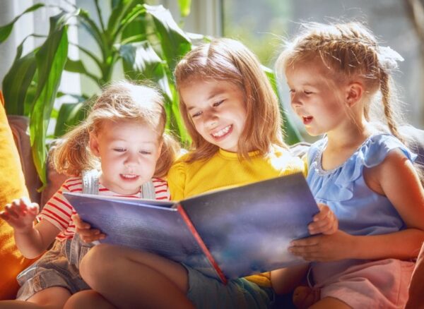 Çocuklara Kitap Seçerken Nelere Dikkat Etmeliyiz